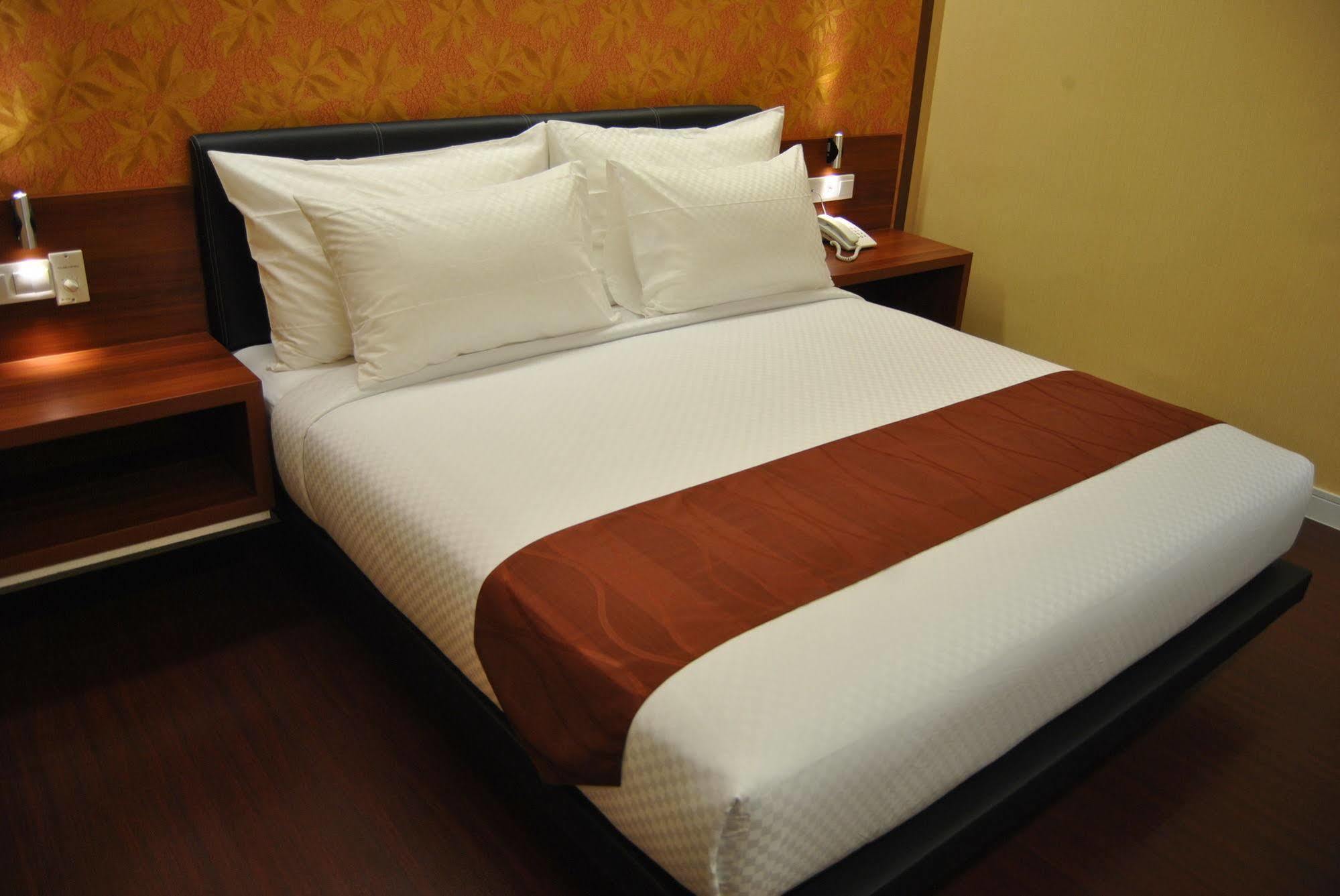 Citihub Hotel Yogyakarta Exterior foto